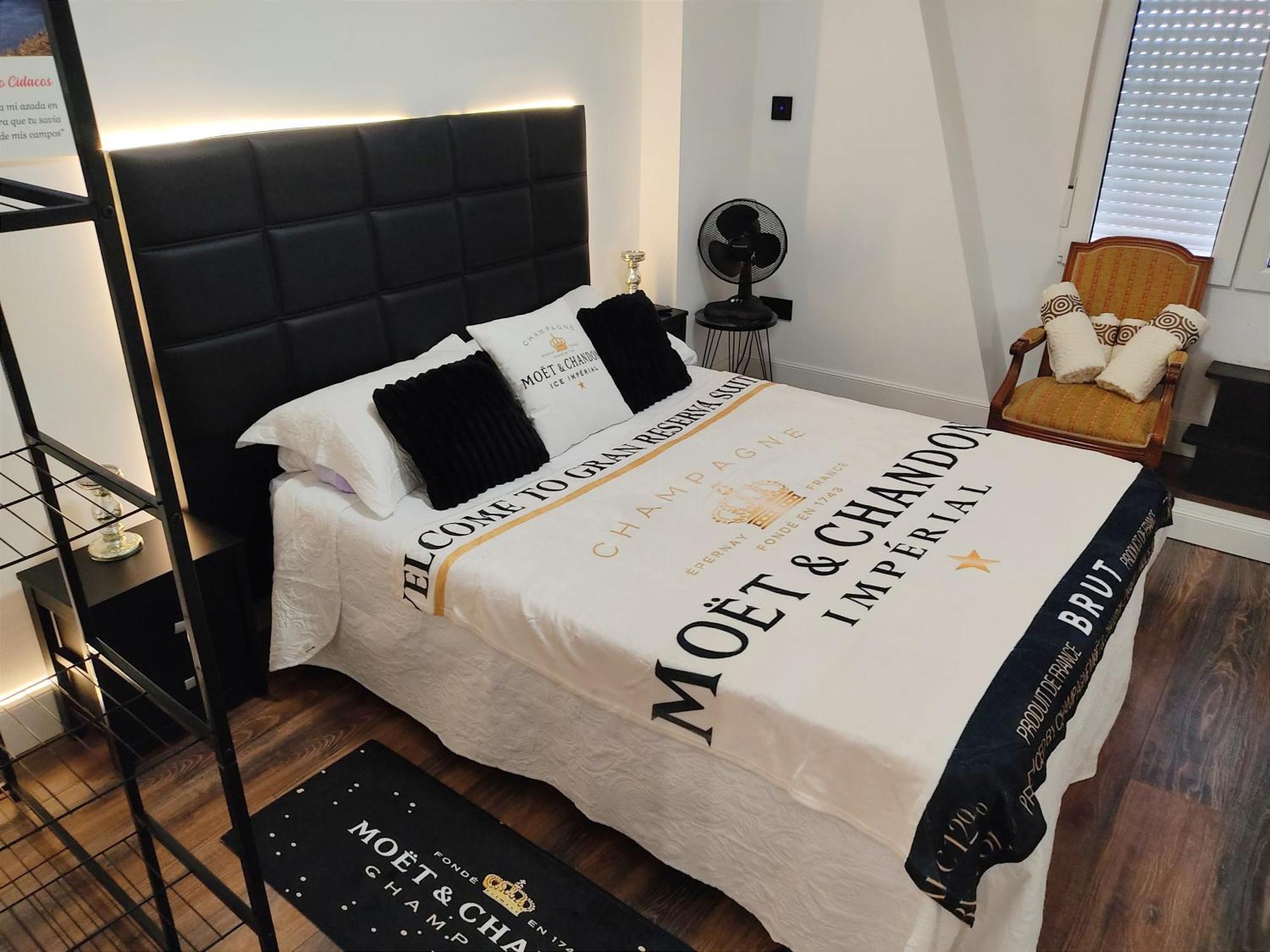 Gran Reserva Suites Centro Alojamiento Entero Logroño Exteriör bild