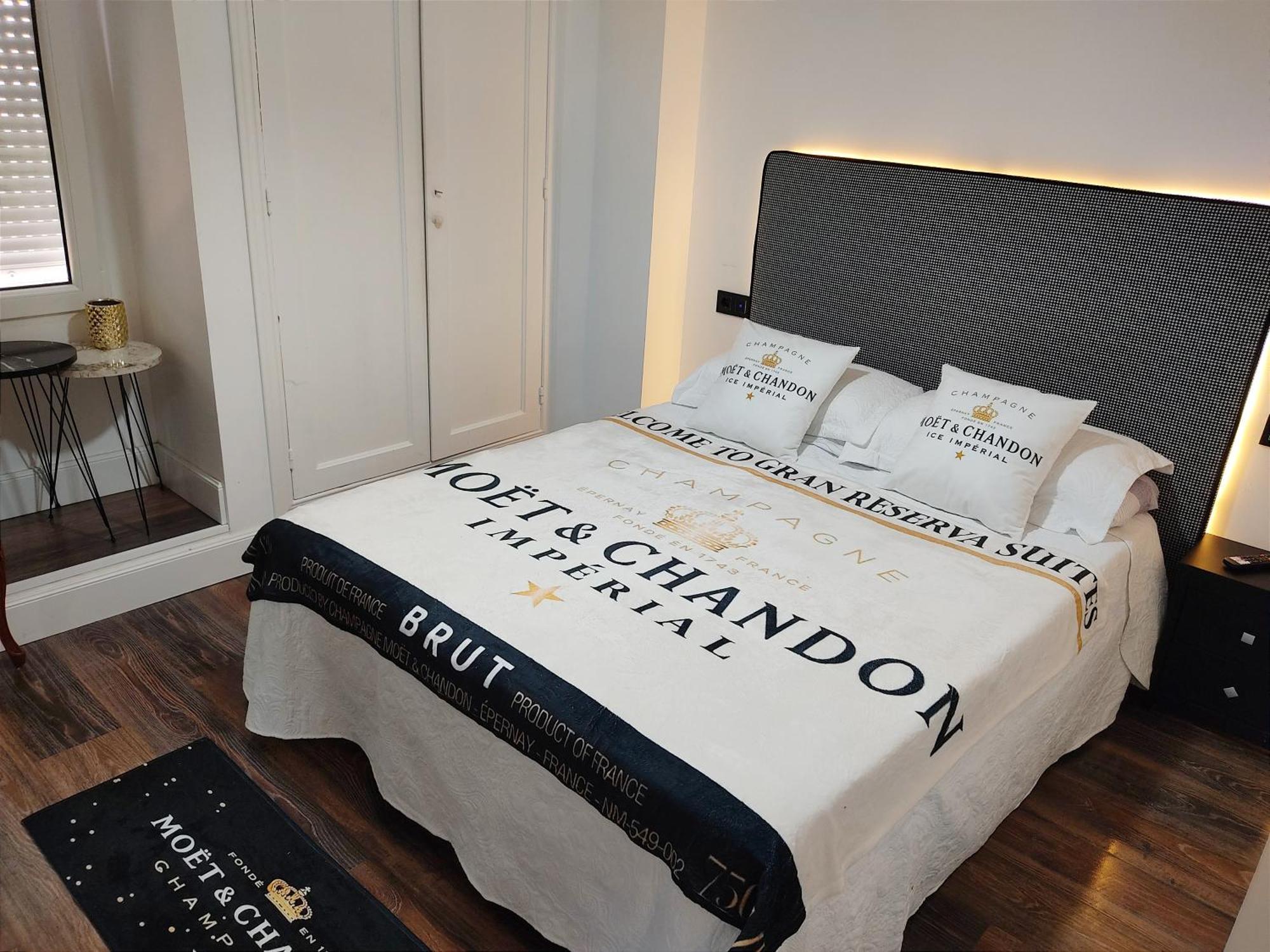 Gran Reserva Suites Centro Alojamiento Entero Logroño Exteriör bild